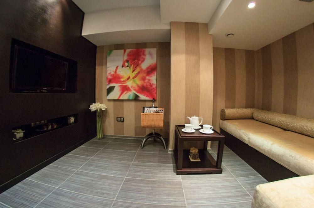 Donatello Boutique Hotel Almaty Eksteriør bilde