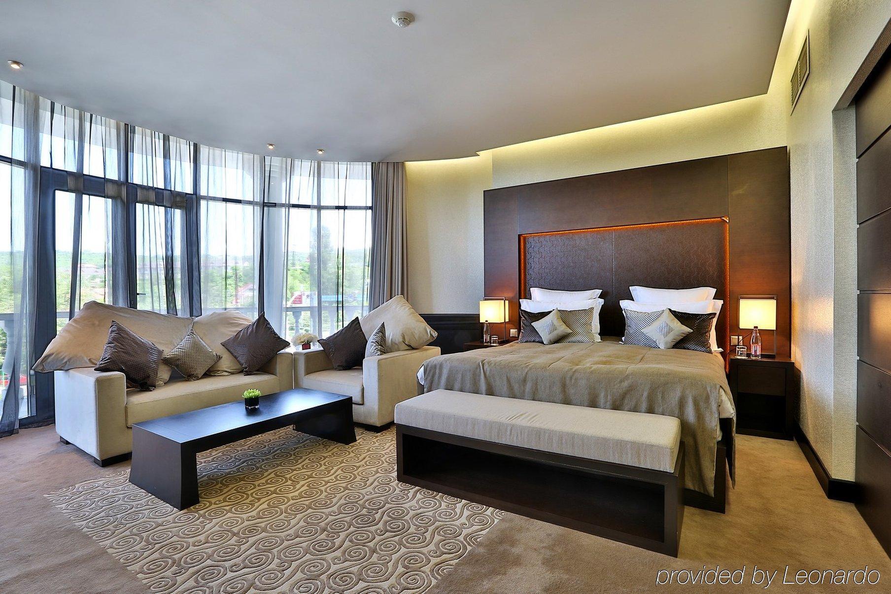 Donatello Boutique Hotel Almaty Eksteriør bilde