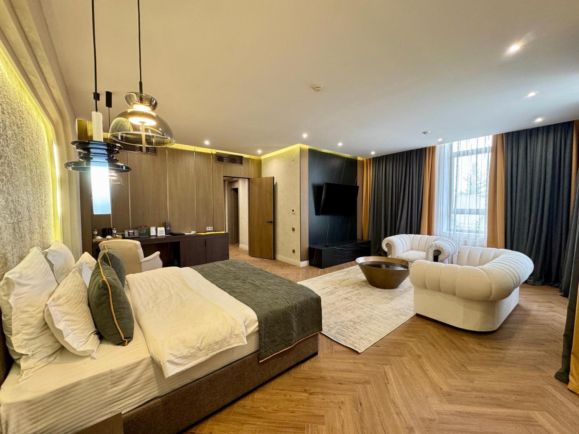 Donatello Boutique Hotel Almaty Eksteriør bilde